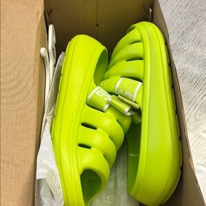UGG Green Sandals Modern Minimalist Design
